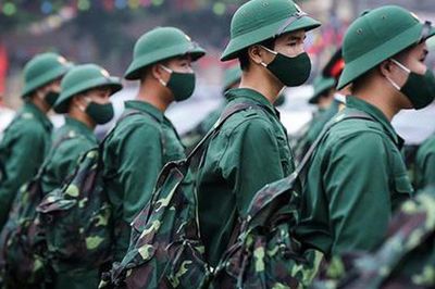 Đang học đại học liên thông chính quy sau khi đã tốt nghiệp trung cấp có được hoãn tạm gọi nhập ngũ?