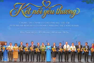 EVN ủng hộ 1 tỷ đồng hỗ trợ phụ nữ, trẻ em mắc bệnh hiểm nghèo