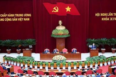 Ngày làm việc thứ hai Hội nghị lần thứ tư Ban Chấp hành Trung ương Đảng khóa XIV