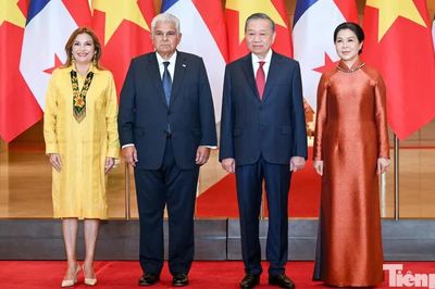 Tổng Bí thư, Chủ tịch nước đón và hội đàm với Tổng thống Panama