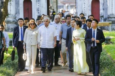 Tổng thống Panama và Phu nhân thăm Văn Miếu - Quốc Tử Giám