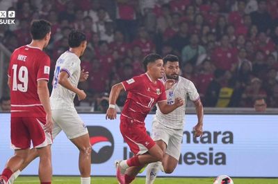 CĐV Thái Lan nói gì khi đội nhà hụt chức vô địch FIFA ASEAN Cup?