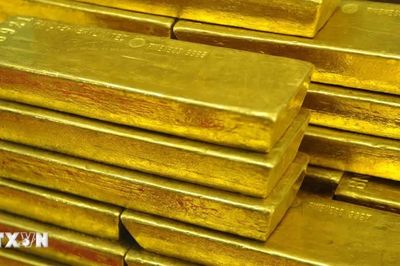 Giá vàng giảm trước sức ép từ USD và trái phiếu