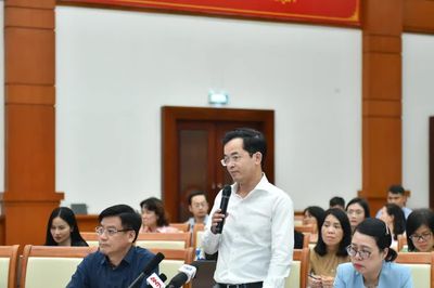 Bộ Tài chính thông tin về đánh thuế đất bỏ hoang, chậm đưa vào sử dụng