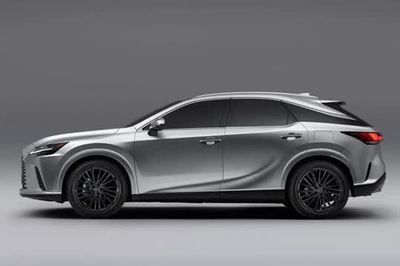 Lexus RX 2027 ra mắt, giá hơn 1,4 tỷ đồng