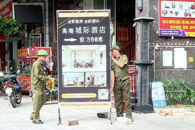 Bắc Ninh chấn chỉnh biển hiệu, quảng cáo có chữ nước ngoài chưa đúng quy định