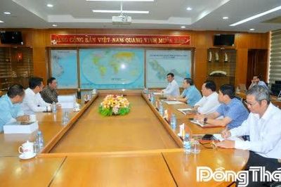Thường trực Tỉnh ủy Đồng Tháp làm việc với Hãng phim Việt Sử