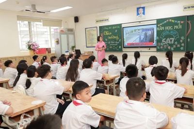 Hà Nội bắt đầu kiểm tra các khoản thu trường học trong tháng 10