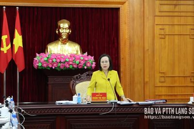 Gắn công tác tuyên truyền, định hướng thông tin với đấu tranh phản bác các quan điểm sai trái, thù địch