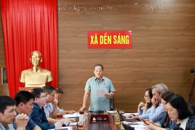 Phó Chủ tịch HĐND tỉnh Lý Bình Minh giám sát thực hiện Nghị quyết 57 tại xã Dền Sáng và phường Lào Cai