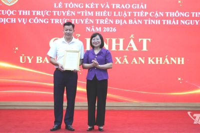 Triển khai văn bản pháp luật mới và trao giải cuộc thi trực tuyến