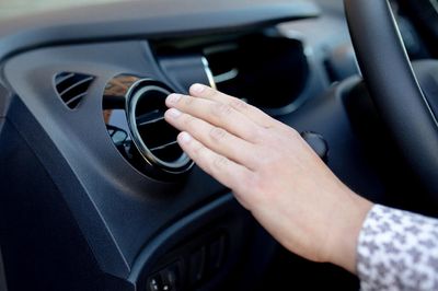 Điều hòa ô tô không mát, nguyên nhân do đâu?