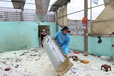 Đội mưa dỡ nhà, bàn giao mặt bằng làm dự án tôn tạo cảnh quan lớn nhất Quảng Ngãi