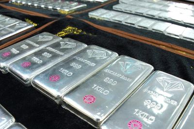 Ngày 6/10: Giá bạc đồng loạt sụt giảm