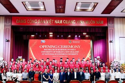 Đại học Kinh tế Quốc dân tổ chức Lễ khai giảng chương trình liên kết đào tạo cử nhân Kinh doanh với Đại học Waikato
