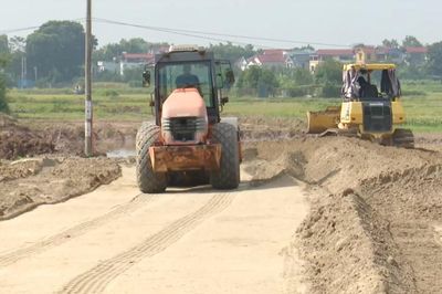 Xã Tiến Thắng tăng tốc thi công đường nối 23B – cảng Chu Phan
