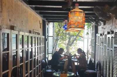 Quán cà phê tái chế lan tỏa lối sống xanh
