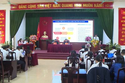 HĐND xã Tam Hưng thông qua đề án sắp xếp 6 phòng ban