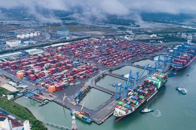 Khung pháp lý mới cho thành lập khu thương mại tự do