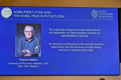 Nobel Vật lý 2026 trao cho nhà khoa học với công trình săn tìm 'hạt ma' tại Nam Cực