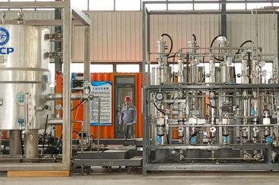 Hệ thống chiết xuất đồng thời hydro, nước ngọt và uranium từ biển