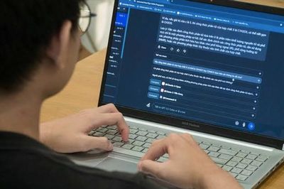 Đại học tăng đầu tư AI, sinh viên tự tin nhưng doanh nghiệp chưa đánh giá cao