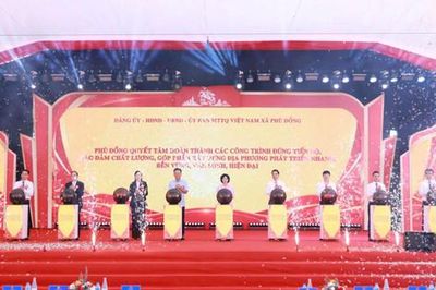 Chủ tịch HĐND thành phố Phùng Thị Hồng Hà dự Lễ khởi công các dự án tại xã Phù Đổng