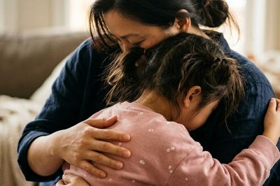 Khi học sinh gặp dấu hiệu khủng hoảng tâm lý, người lớn nên phản ứng thế nào?