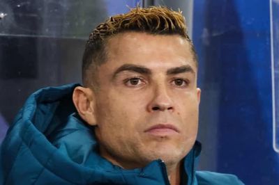 Ronaldo công khai mâu thuẫn với HLV Bồ Đào Nha
