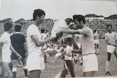 Một thế hệ tài năng, cá tính và giàu tình yêu với bóng đá
