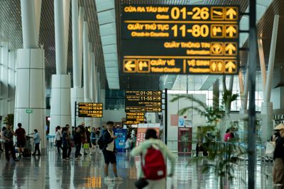 Tài xế taxi đưa khách Trung Quốc 'chạy đua' đến sân bay Nội Bài