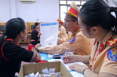Linh hoạt để người dân vùng khó có giấy phép lái xe