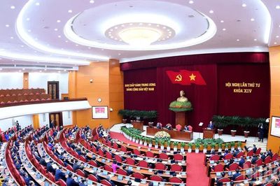 Ngày làm việc thứ ba Hội nghị lần thứ tư Ban Chấp hành Trung ương Đảng khóa XIV