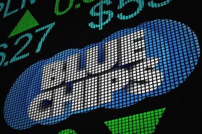 Blue-chips 'hụt hơi' sau nhịp khởi sắc, VN-Index mất hơn 14 điểm