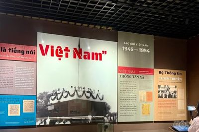 Qua những trang báo, thấy một Hà Nội ngày giải phóng