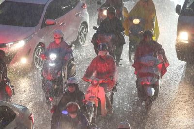 Mưa lớn dồn dập ở miền Trung, nhiều nơi có nguy cơ ngập sâu