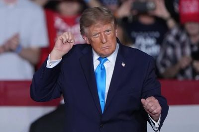 Người California phẫn nộ sau khi Tổng thống Trump nói cứ để Iran 'xóa sổ' Los Angeles, San Diego
