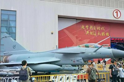 Indonesia sắp nhận lô tiêm kích 'rồng uy vũ' J-10CE đầu tiên từ Trung Quốc