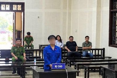 Tự xưng nhà báo để lừa tiền làm sổ đỏ
