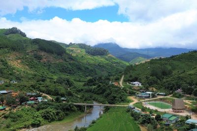 Chuyển đổi số vùng cao mắc kẹt vì những 'vùng lõm' sóng