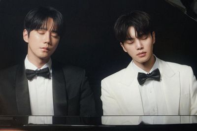 Four Hands, Two Sonatas kết thúc với mức rating cao nhất