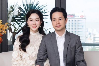 Hoa hậu Đặng Thu Thảo kỷ niệm 9 năm cưới chồng doanh nhân