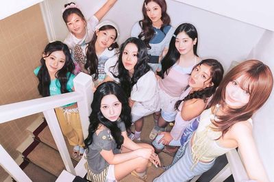 Hụt hẫng với sự kiện kỷ niệm 11 năm của TWICE