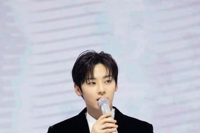 Hwang Min Hyun trở lại với đĩa đơn đầy cảm xúc