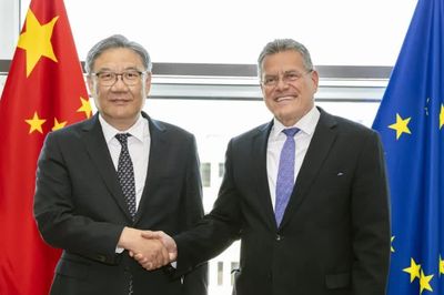 EU, Trung Quốc chuẩn bị đàm phán thương mại, Bắc Kinh cảnh báo Pháp và Đức