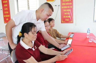 Ứng dụng Sổ tay đảng viên điện tử còn nhiều khó khăn
