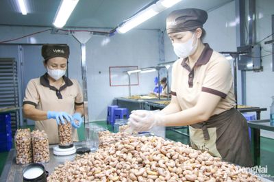 Sản phẩm địa phương chuẩn bị vào mùa Tết