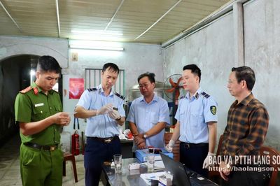 Kiểm tra hoạt động sản xuất, kinh doanh rượu tại phường Kỳ Lừa