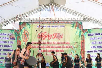 Sắc màu văn hóa nơi vùng sâu Tà Năng