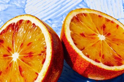 Mùa lạnh, đừng chỉ uống nước cam: Những thực phẩm giàu vitamin C hơn bạn nghĩ